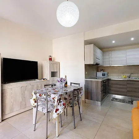 Shanaia Apartment Loano